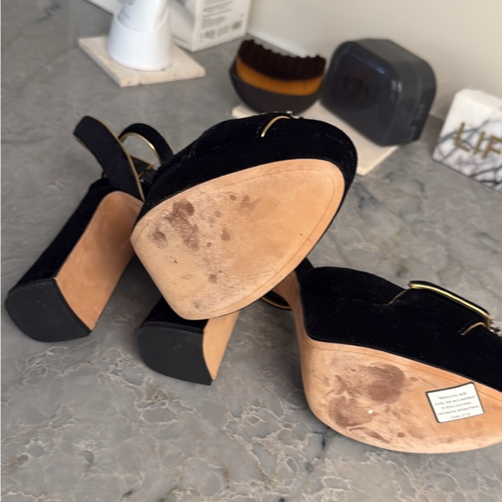 Alexandre Birman Black and Gold Heels with Crystal Embellishment size 39 - Picture 3 of 4